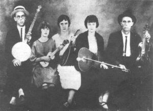 La banda "Os Modernistas do Samba" formada por Mário de Andrade, Tarsila do Amaral, Anita Malfatti, Pagu e Oswald de Andrade, 1922